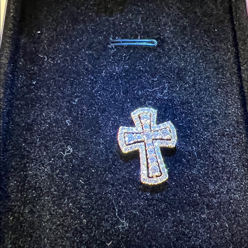 18K Diamond, Yellow gold, Solid gold Cross, about 17.8 x 13.7mm 14k GOLD CHAIN - Picture 16 of 17